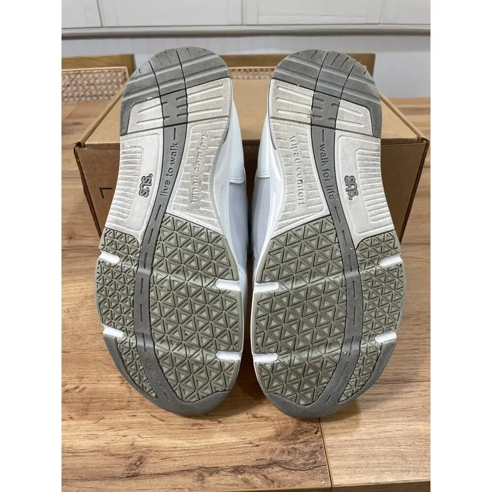 SAS Women's TMV Walking Shoes White Silver Leather Size 7.5 WW Lightly Worn